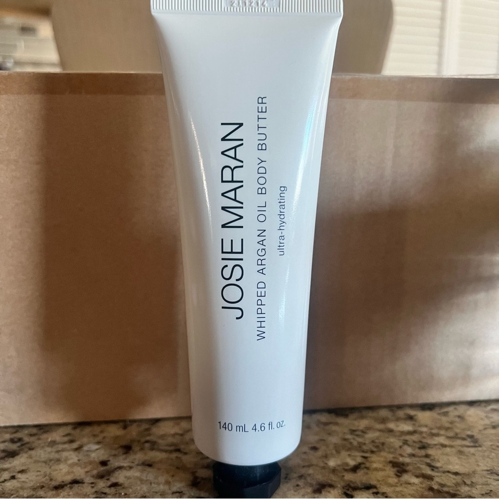 Josie Maran body butter, vanilla apricot